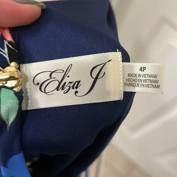 Brand new never worn Eliza J flora dress. - Picture 5 of 6